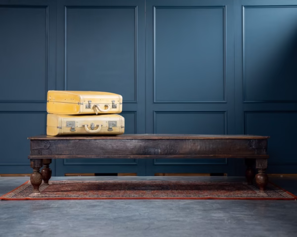 Origineel Indisch Ligbed Omgetoverd tot Prachtige Salontafel