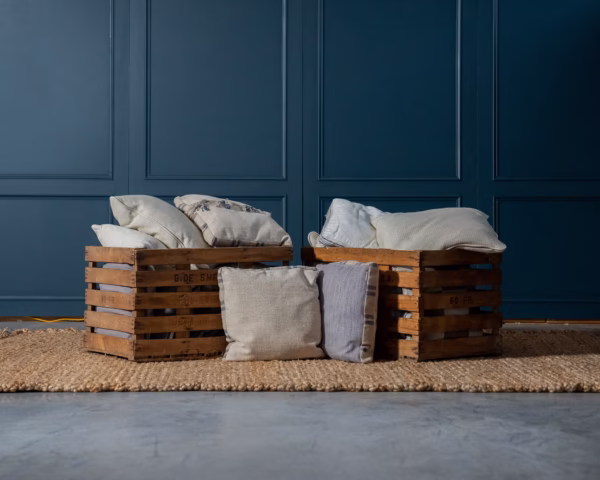 Sierkussen – Blauw/Ecru met Blauwe Achterkant